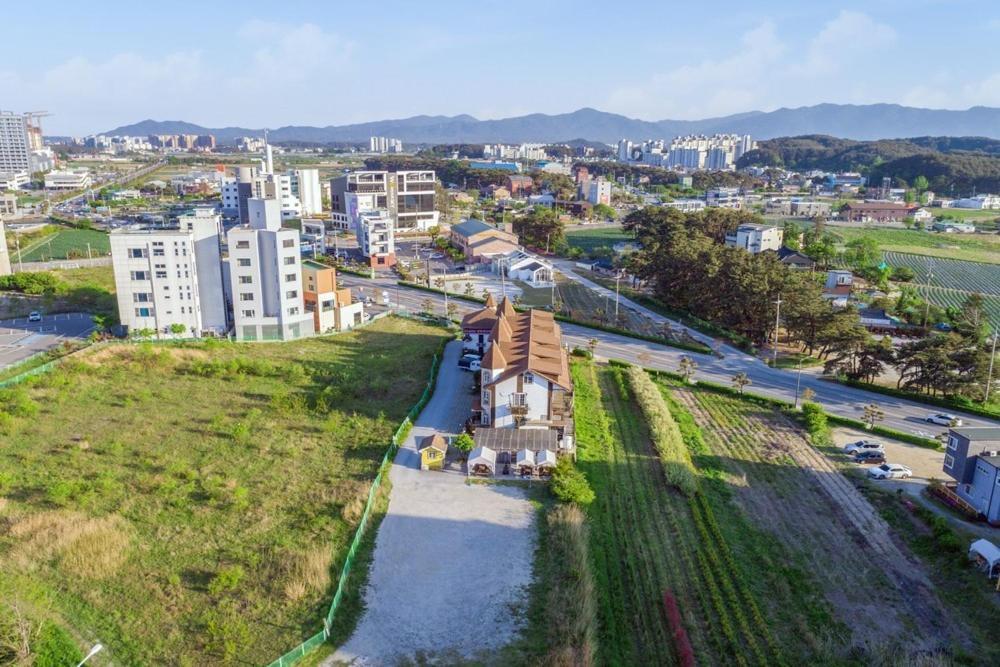 Santa Beach Pension Gangneung Dış mekan fotoğraf