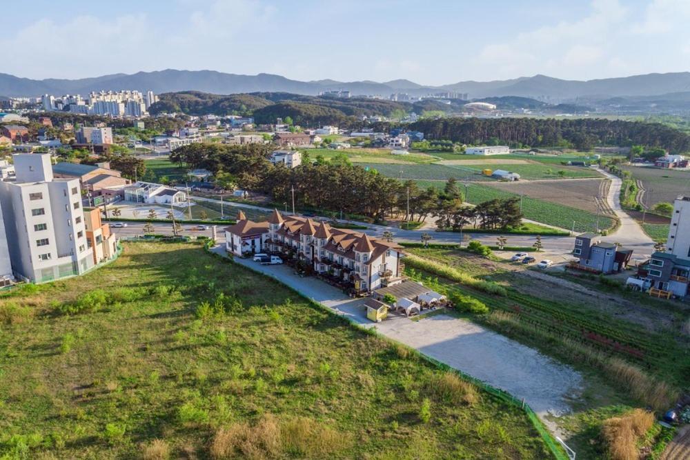 Santa Beach Pension Gangneung Dış mekan fotoğraf